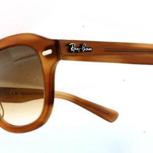 Ray-Ban</br> Erik RB4398</br> Kleur: 1403/51